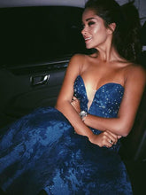 Charming A-Line Lace Sweetheart Puffy Homecoming Dress